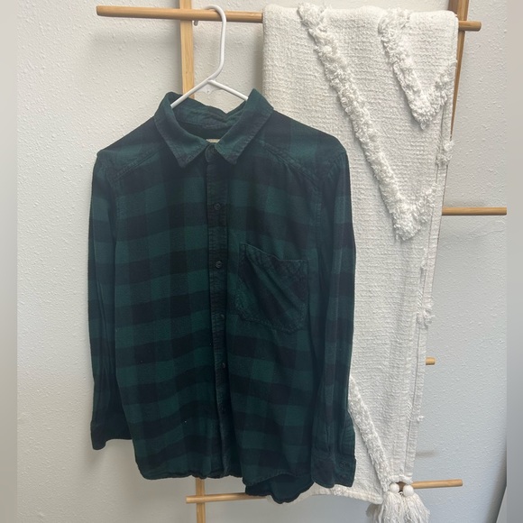 Long sleeve plaid button up flannel - Picture 1 of 3